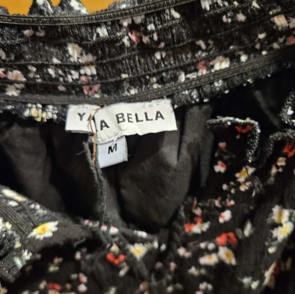 Black floral yakira Bella ditsy dress Medium - Picture 5 of 5
